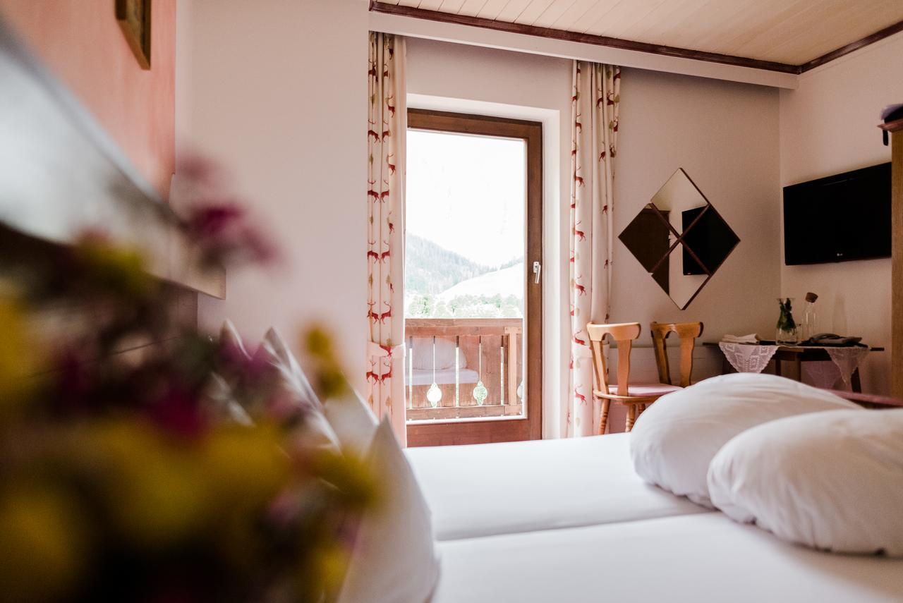 Das Naturhotel Die Eng Хинтерис Екстериор снимка