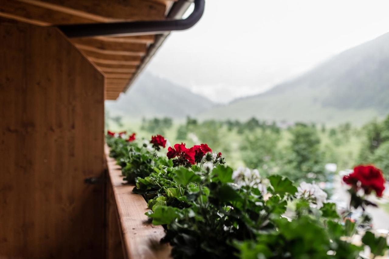 Das Naturhotel Die Eng Хинтерис Екстериор снимка