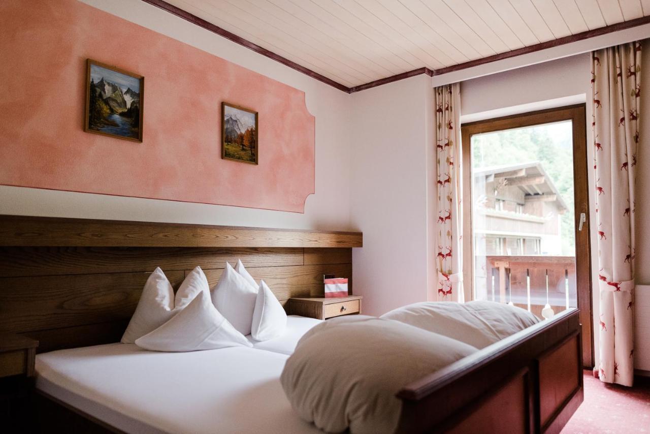 Das Naturhotel Die Eng Хинтерис Екстериор снимка