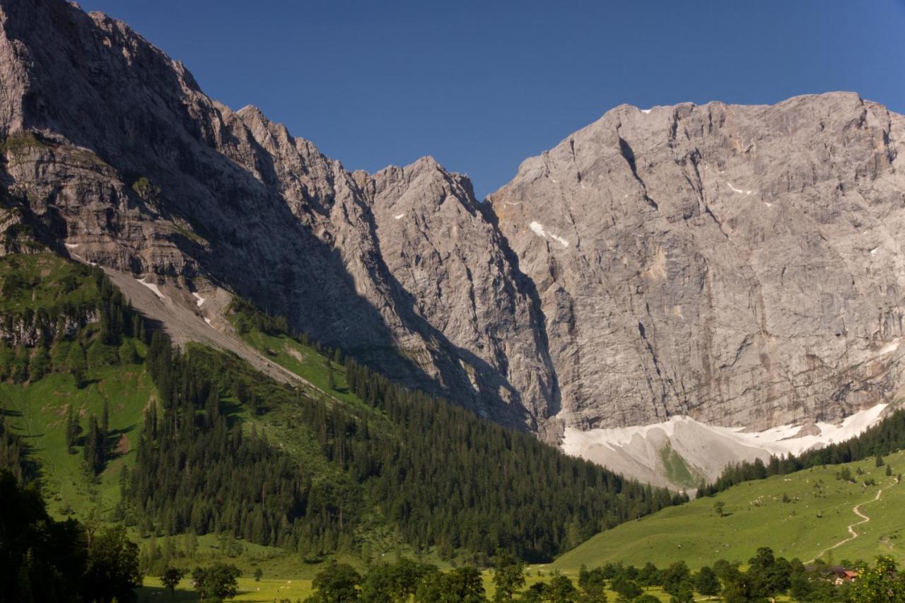 Das Naturhotel Die Eng Хинтерис Екстериор снимка